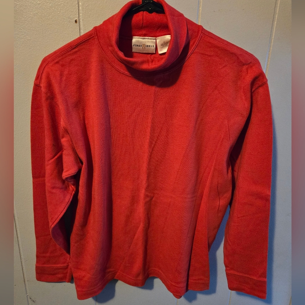 Vtg First Issue Womens Turtle Neck
